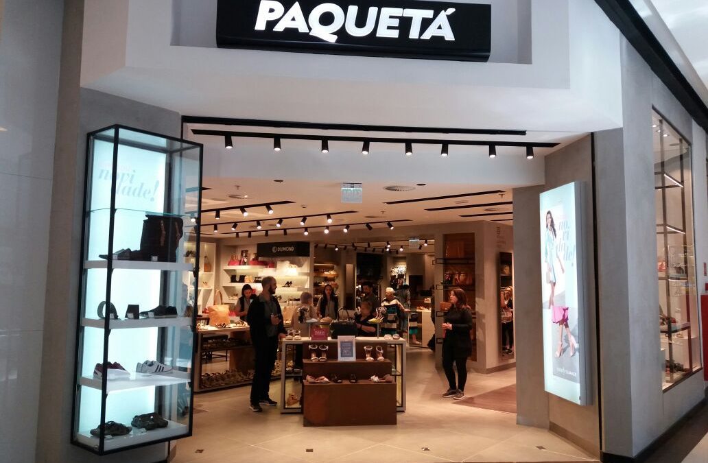 Iluminação de ambientes corporativos: ela é o segredo para o sucesso com os clientes!