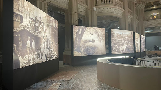 Exposição Sioma Breitman: como a ambientação visual pode intensificar a arte