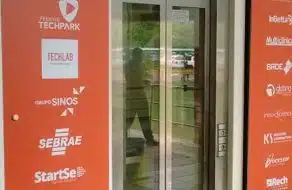 Entrada bem Adesivada