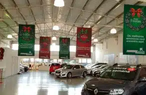 Concessionária se prepara para o Natal