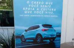 Totem para Concessionaria