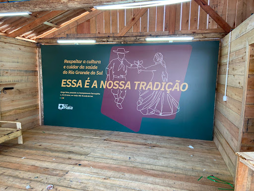 Desvendando os Bastidores: Conheça os Backdrops da Pino, da Produção à Performance