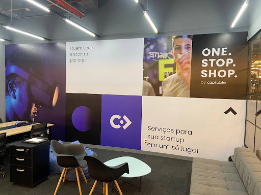 Sinalização Interior: Elevando a Experiência em Ambientes Corporativos