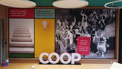 Memorial Amstad – Letras Caixas Iluminadas, painéis e mais