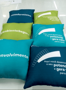 almofada personalizada evento